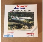 Herpa CRJ200ER Delta Connection/Skywest N413SW 1:500**Discontinued**