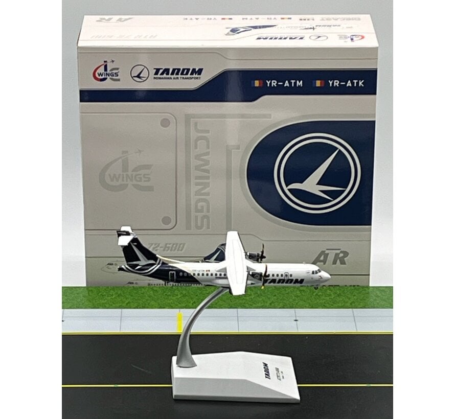 ATR72-600 Tarom YR-ATM 1:200 with stand