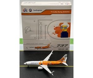 B737-800 SunExpress Proudly Flying Boeing TC-SPF 1:400 - avworld.ca