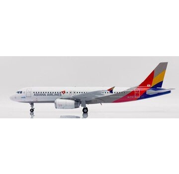 Phoenix Diecast A320 Asiana Airlines 2006 livery HL7772 1:200 with stand