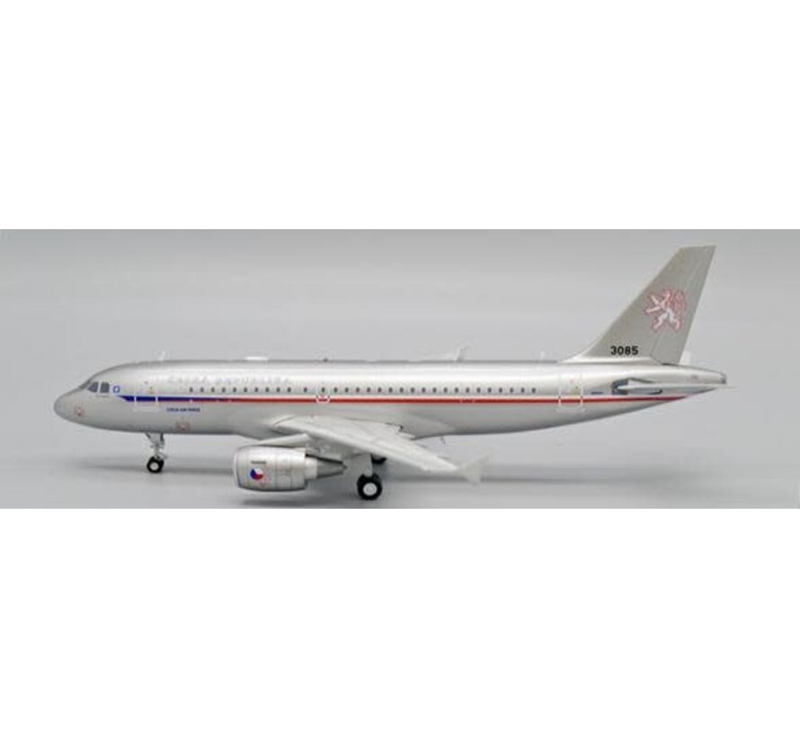 A319 ACJ Czech Republic Air Force 3085 1:200 with stand (2nd release) *Pre-Order