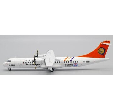 JC Wings ATR72-500 TransAsia Airways Kinmen Duty Free Street B-228111:200 with stand *Pre-Order
