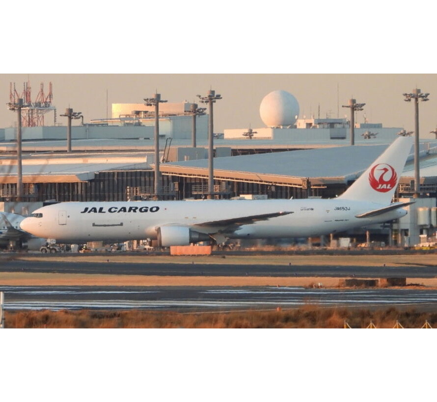 B767-300F JAL Cargo Japan Airlines JA653J 1:400 +pre-order+