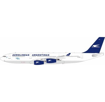 InFlight A340-211 Aerolineas Argentinas old livery LV-ZRA 1:200 with stand +pre-order+