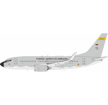 InFlight B737-700W Fuerza Aerea Columbiana FAC1219 ESC-811 1:200 winglets +pre-order+with stand