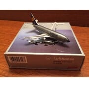 Herpa B737-200 Lufthansa D-ABHX 'experimental' polished livery 1:400**Discontinued**