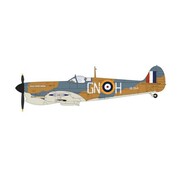 Hobby Master Spitfire MkVb 249 Squadron RAF GN-H AB264 Robert Buck McNair 1:48