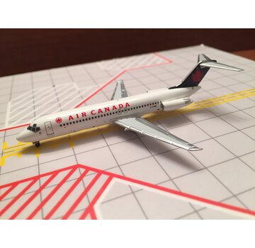 DC9-32 Air Canada C-FTMM 'Green Tail' 1:400**Discontinued**
