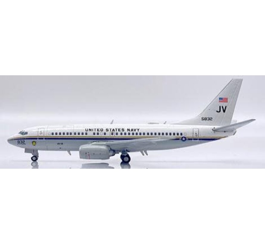 C40A Clipper (B737-700 BBJ) US Navy Sunseekers JV 165832 1:400