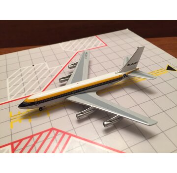 B720-023 Monarch G-BCBA 1:400 *Collection Sale (BROKEN TAIL)