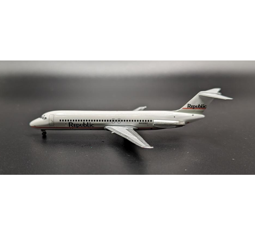Douglas DC-9-32 Republic N926RC final livery 1:400