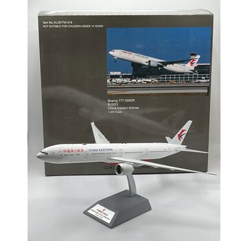 InFlight B777-300ER China Eastern B-2023 1:200 with stand