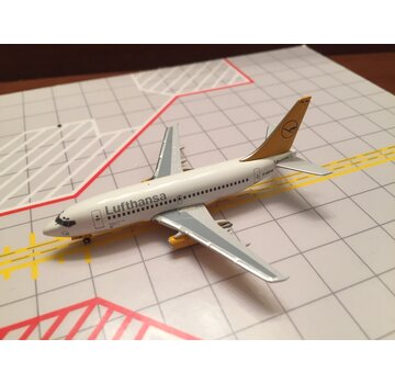 SMA [Seattle Model Aircraft] B737-200 Lufthansa D-ABFW Experimental yellow 1:400 *Collection Sale