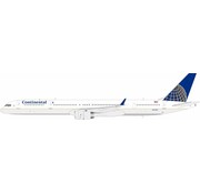 InFlight B757-300 Continental Airlines final livery N57857 1:200 with stand