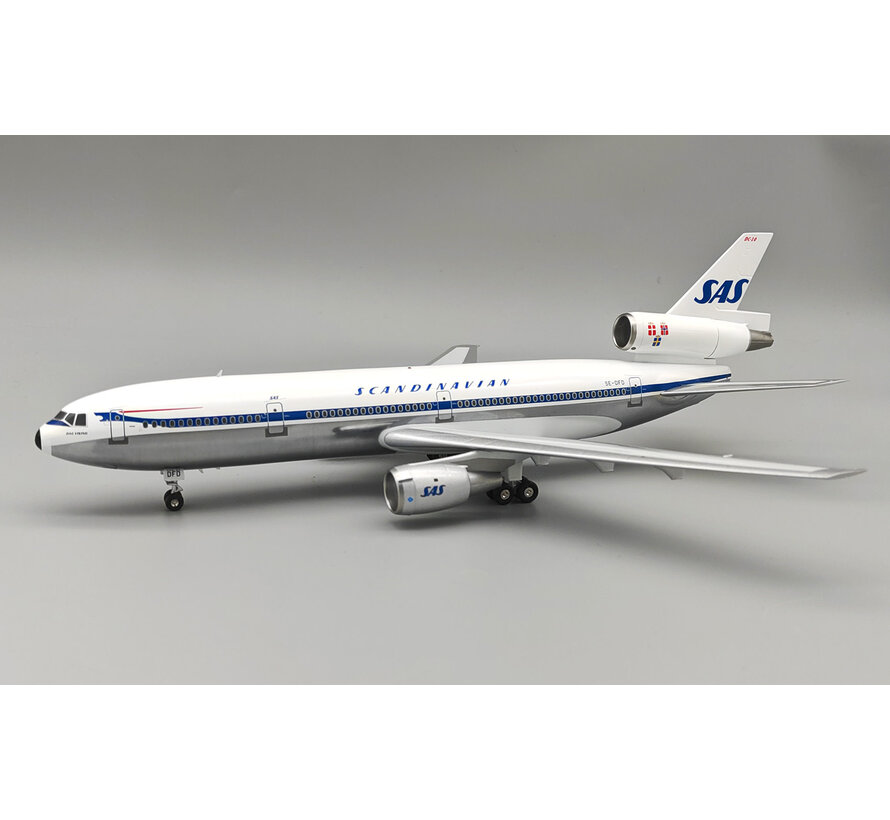 DC10-30 SAS Scandinavian old livery SE-DFD 1:200 polished with stand +New Arrival+