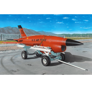 PLUS MODEL BQM-34 Firebee with transport cart 1:72