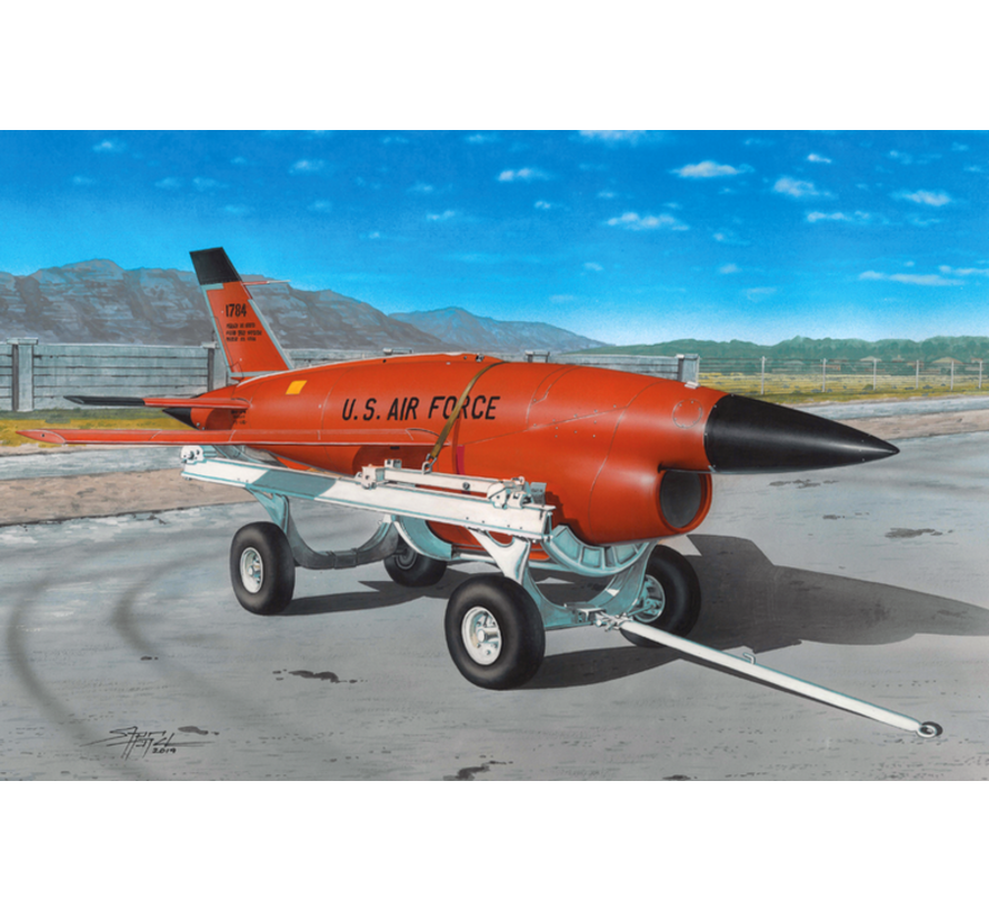 PLUS MODEL BQM-34 Firebee with transport cart 1:72