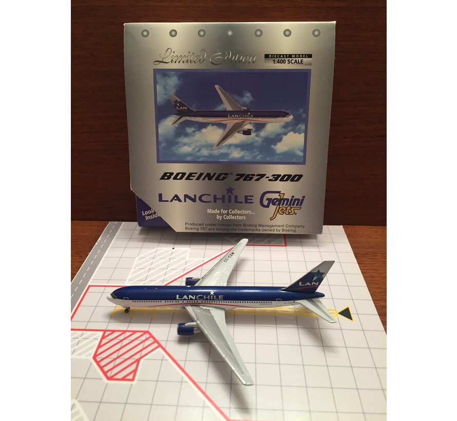 B767-300 LANCHILE CC-CZW old colours 1:400 **Discontinued**