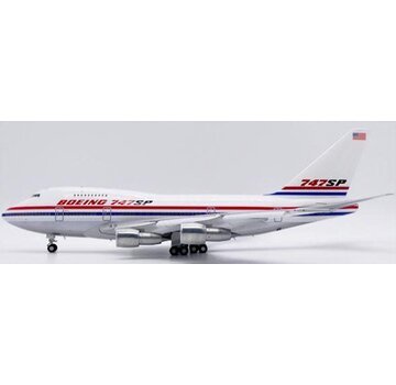 JC Wings B747SP Boeing House Colors N747SP 1:200 polished flaps down with stand