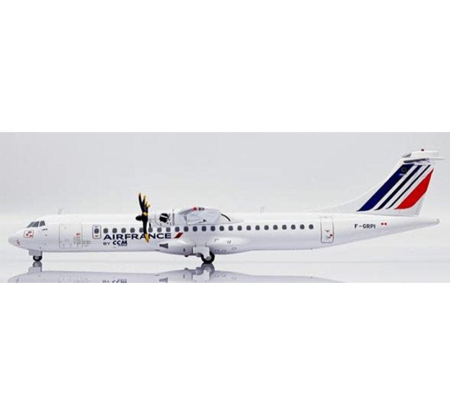ATR72-500 Air France CCM Airlines F-GRPI 1:200 with stand