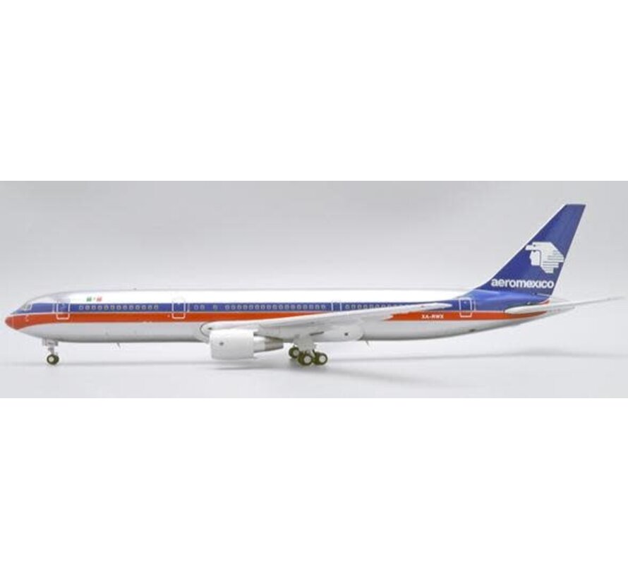 B767-300ER AeroMexico old livery XA-RWX 1:200 polished with stand  +NEW ARRIVAL+