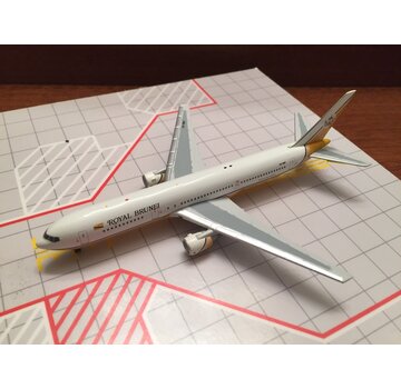 Aeroclassics B767-300 Royal Brunei V8-RBF 1:400 *Collection Sale
