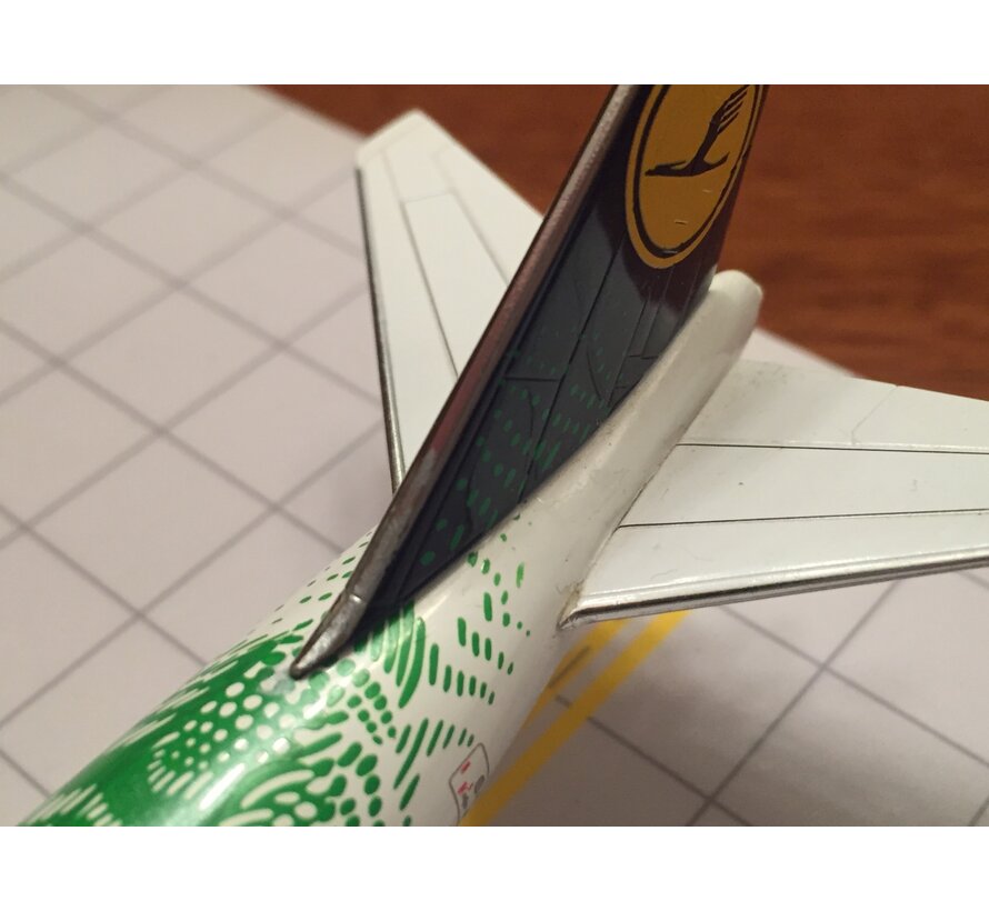 B747-400 Lufthansa D-ABVK 'Expo2000 Hannover' 1:400 *Collection Sale