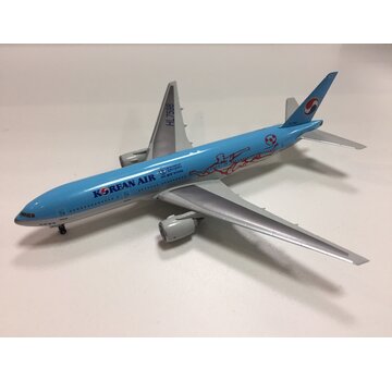 Dragon B777-2B5 Korean Air HL7598 2002 FIFA World Cup 1:400  *Collection Sale