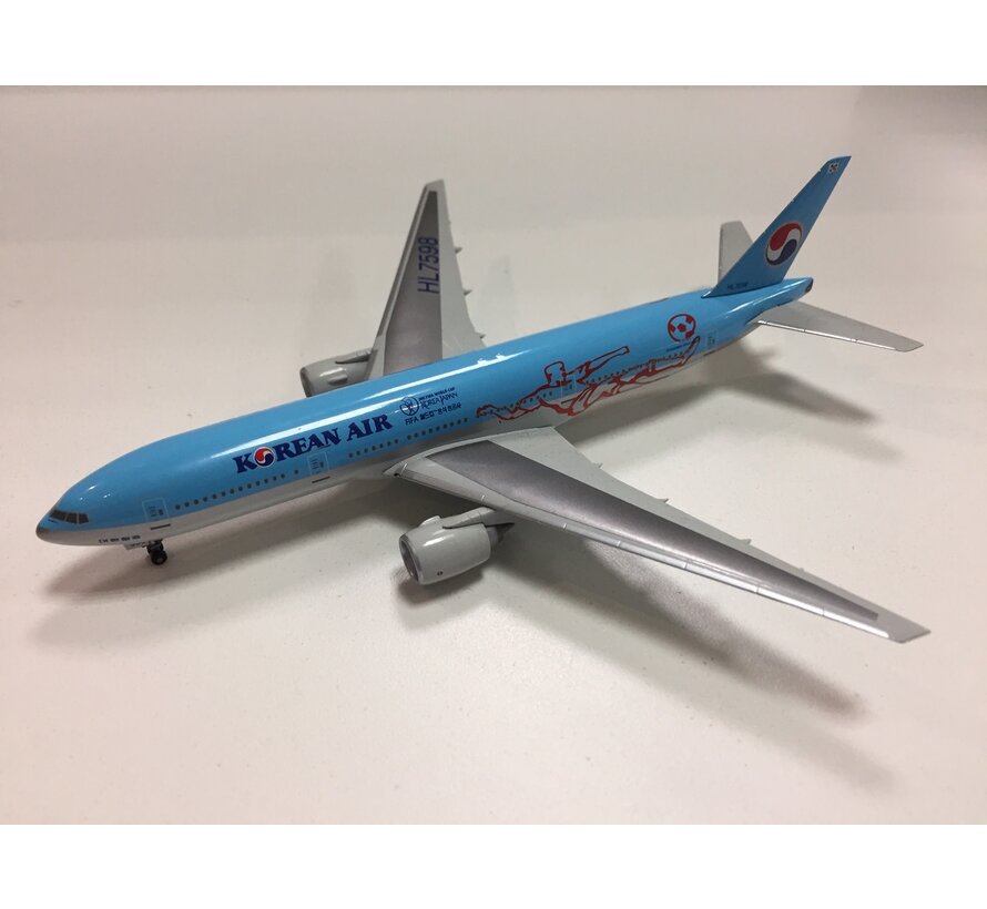B777-2B5 Korean Air HL7598 2002 FIFA World Cup 1:400  *Collection Sale
