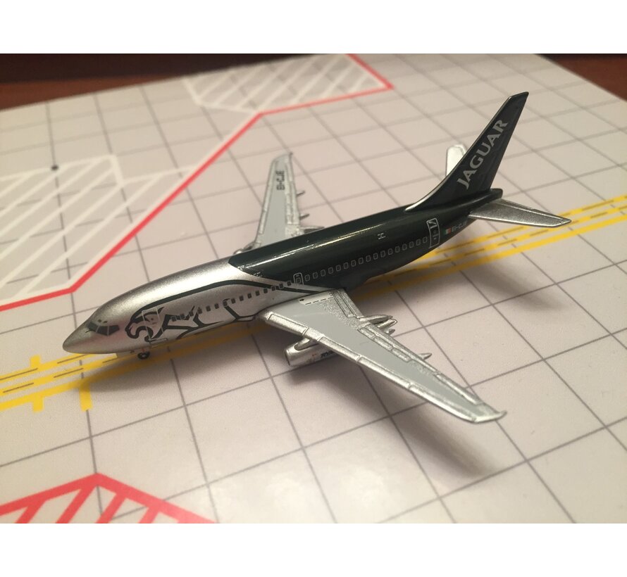 SMA[Seattle Model Aircraft] B737-200 Ryanair EI-CJE 'Jaguar' colours 1:400 *Collection Sale