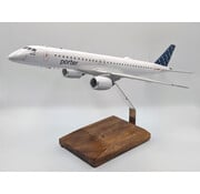 avworld.ca ERJ195 E2 Porter C-GKQM Wood Display Model 1:100