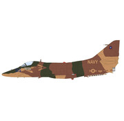 Hobby Master A4E Skyhawk Desert Aggressor BLUE55 US Navy 1510951985/86 1:72  +New Arrival+