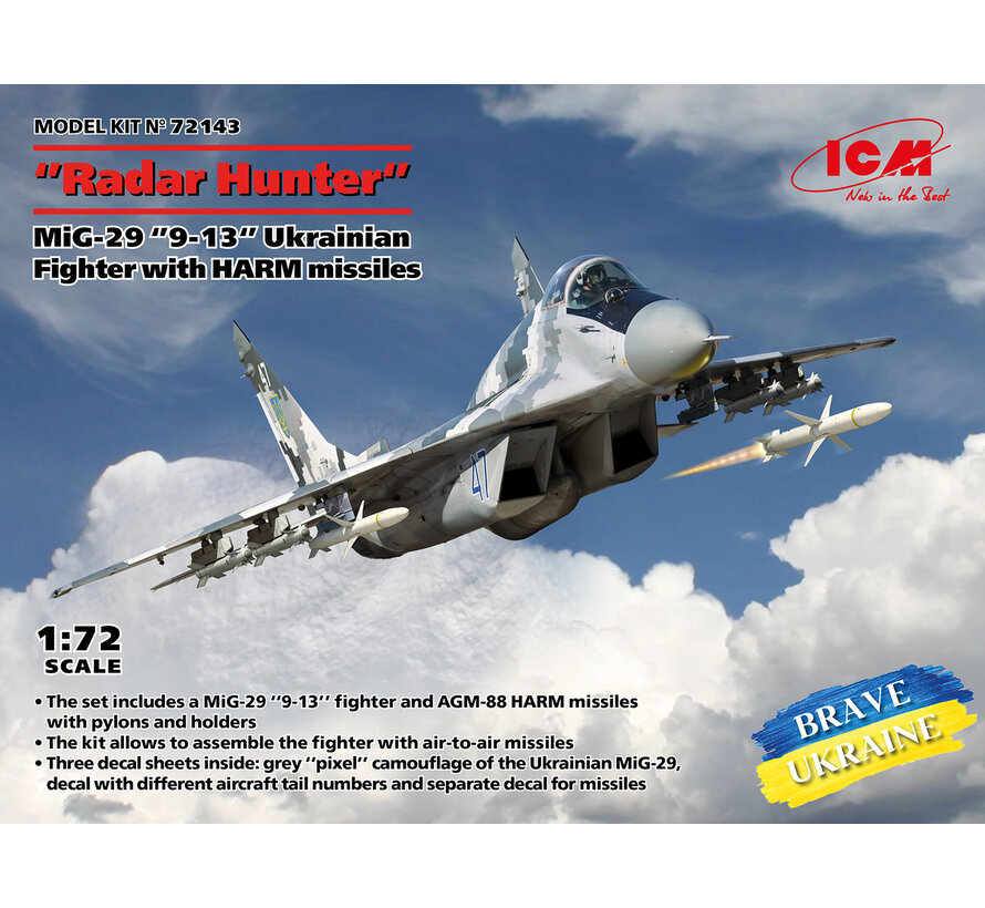 MiG-29 '9-13' Ukrainian Fighter with HARM missiles 'Radar Hunter' 1:72