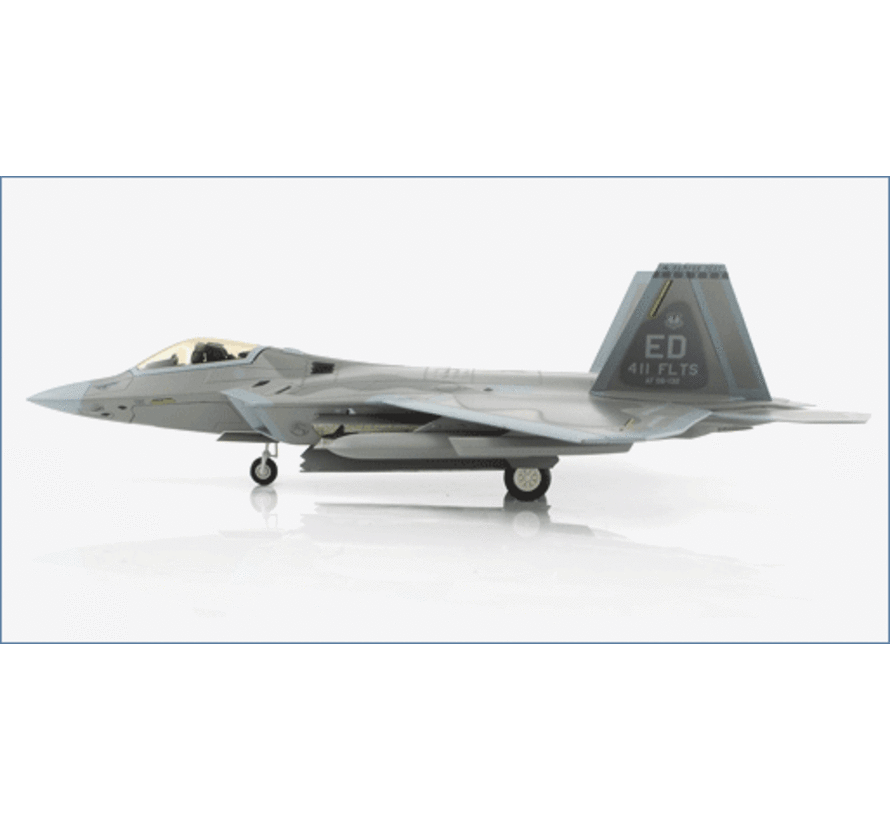 F22 Raptor 411 FLTS USAF AF06-132 ED Edwards AFB, 2022 1:72 (with steathy pods)  +New Arrival+