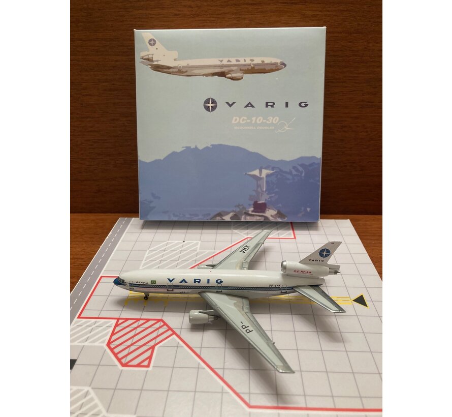 Skyjets DC10-30 Varig PP-VMX 1980's colours 1:400**Collection sale
