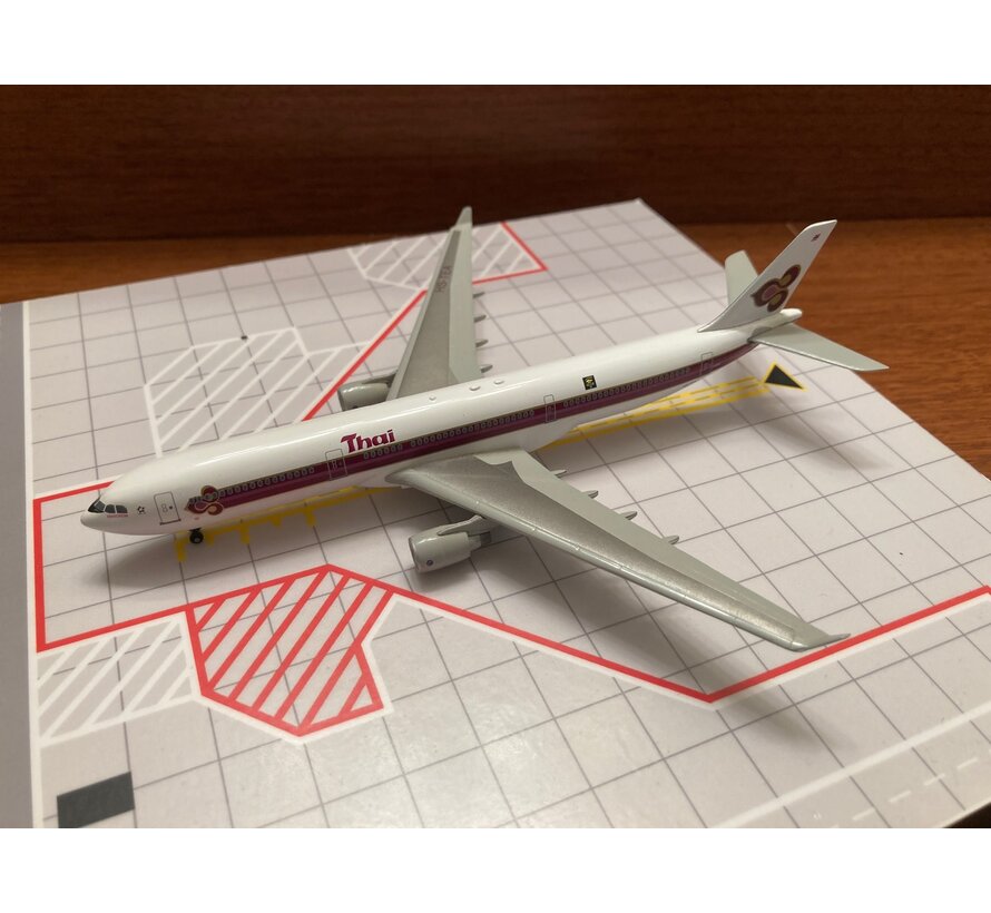 A330-300 Thai HS-TEA  'Manorom' 1:400**Collection sale [Used]