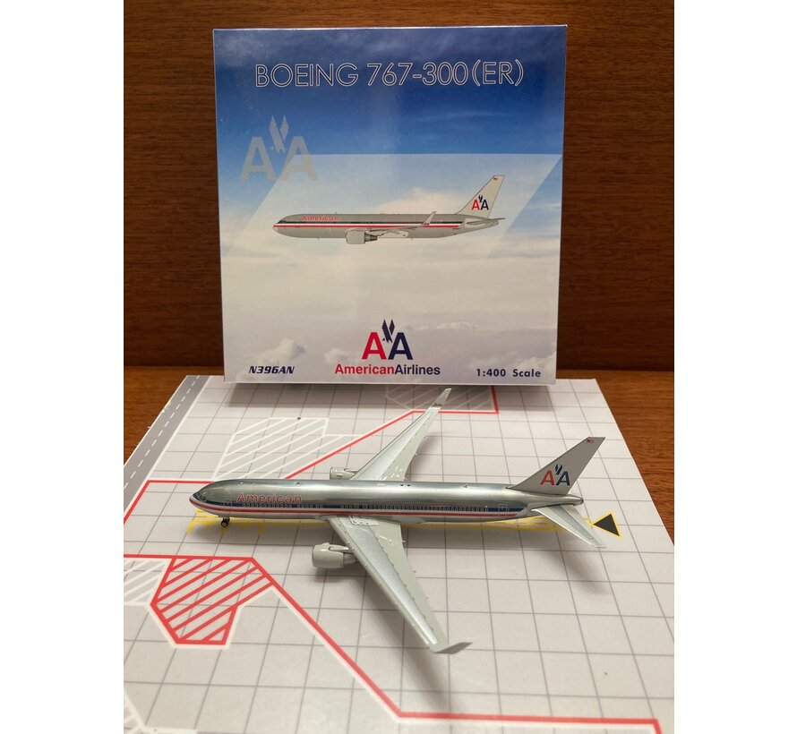 B767-300ER American Airlines N396AN 1:400