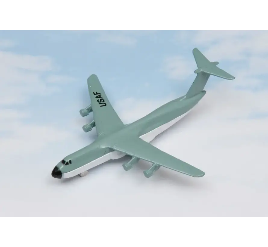 C-5 Galaxy with connectable runway