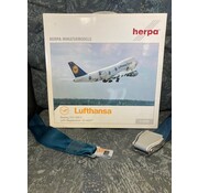 Herpa B747-200F Lufthansa Cargo D-ABZF 'Africa'-Service Revolution [Plastic] 1:200**Collection sale