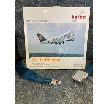 Herpa B747-200F Lufthansa Cargo D-ABZF 'Africa'-Service Revolution [Plastic] 1:200**Collection sale