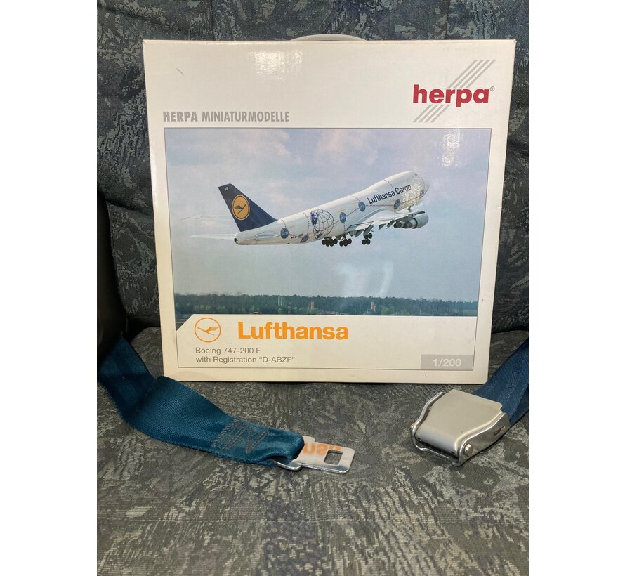 B747-200F Lufthansa Cargo D-ABZF 'Africa'-Service Revolution [Plastic] 1:200**Collection sale