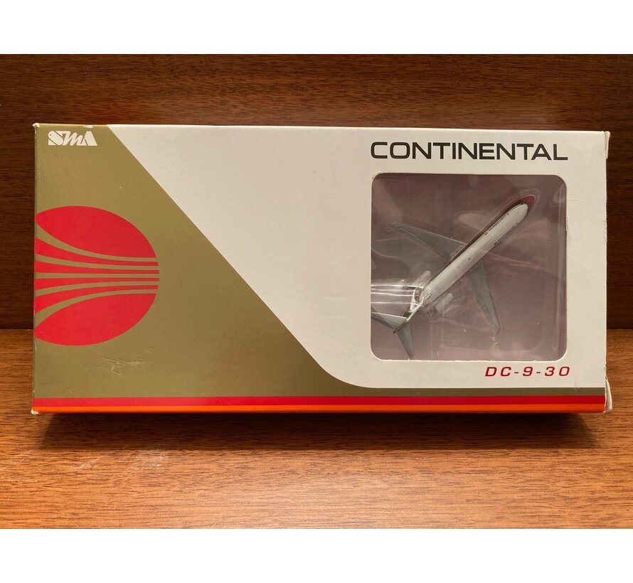 SMA[Seattle Model Aircraft] DC9-32 Continental set [2-pack] 1:400**Collection sale
