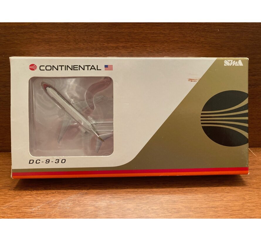 SMA[Seattle Model Aircraft] DC9-32 Continental set [2-pack] 1:400**Collection sale