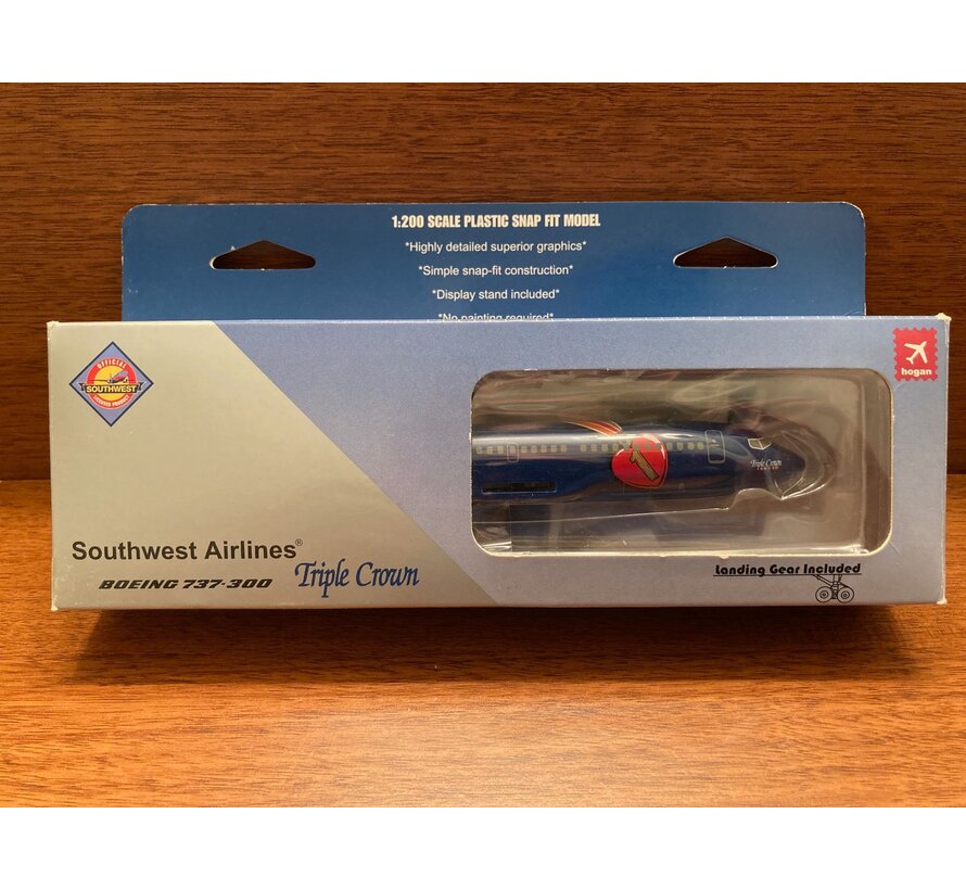 B737-300 Southwest N647SW 'Triple Crown One' w/gear 1:200 [Plastic]**Collection sale