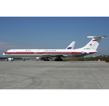 Phoenix Diecast IL62M Russia Emercom RA-86570 1:400 +pre-order+