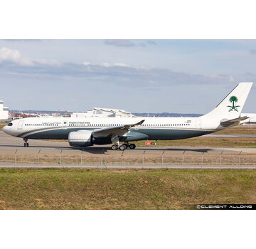 Phoenix Diecast A330-900neo Desert Wings Aviation HZ-MDA 1:400 +pre-order+