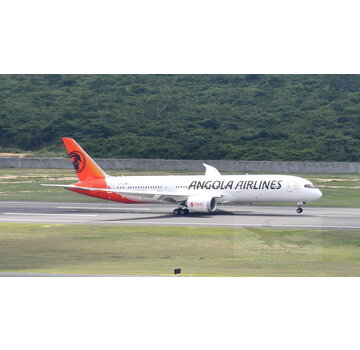 Phoenix Diecast B787-9 Dreamliner TAAG Angola Airlines new livery D2-TEQ 1:400  +pre-order+