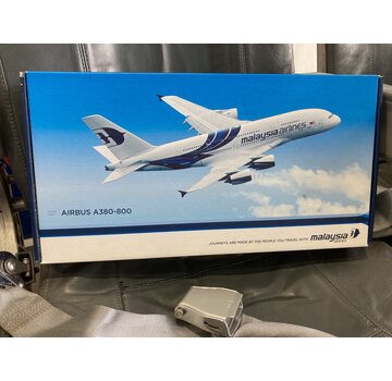 Risesoon A380-800 Malaysia F-WWSU new livery [corporate model] 1:200**Collection sale