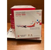 A330-300 HongKong Airlines 1:400 model/toy w/stand -exclusive airline issue