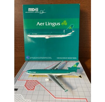 JC Wings MD11 Aer Lingus N272WA 1:400 with Antenna**Collection sale